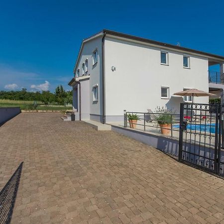 Silver Holiday House Vrvari Luaran gambar